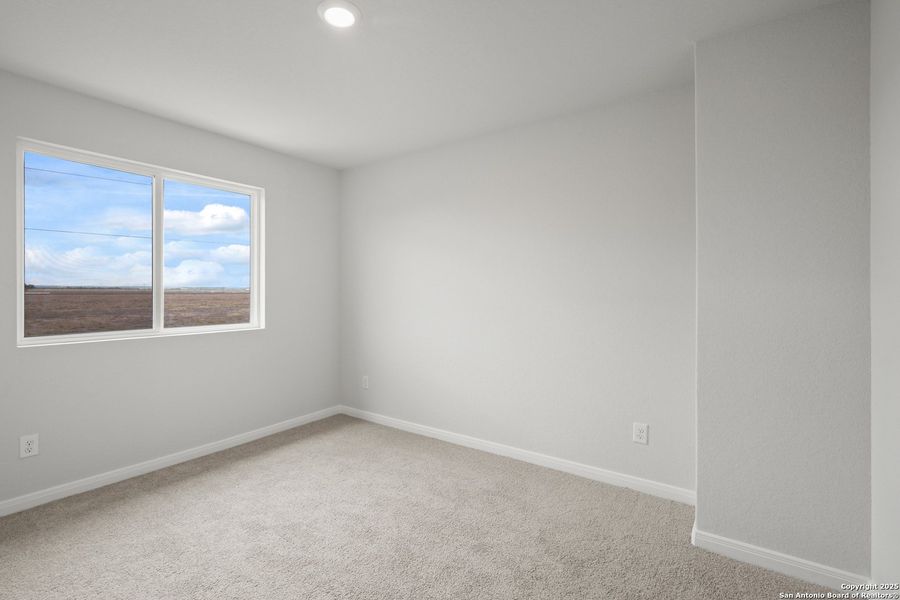 Spacious, unfurnished interior of a new home in Dauer Ranch, New Braunfels (Image 22). Spacious, unfurnished interior of a new home in Dauer Ranch, New Braunfels (Image 22).