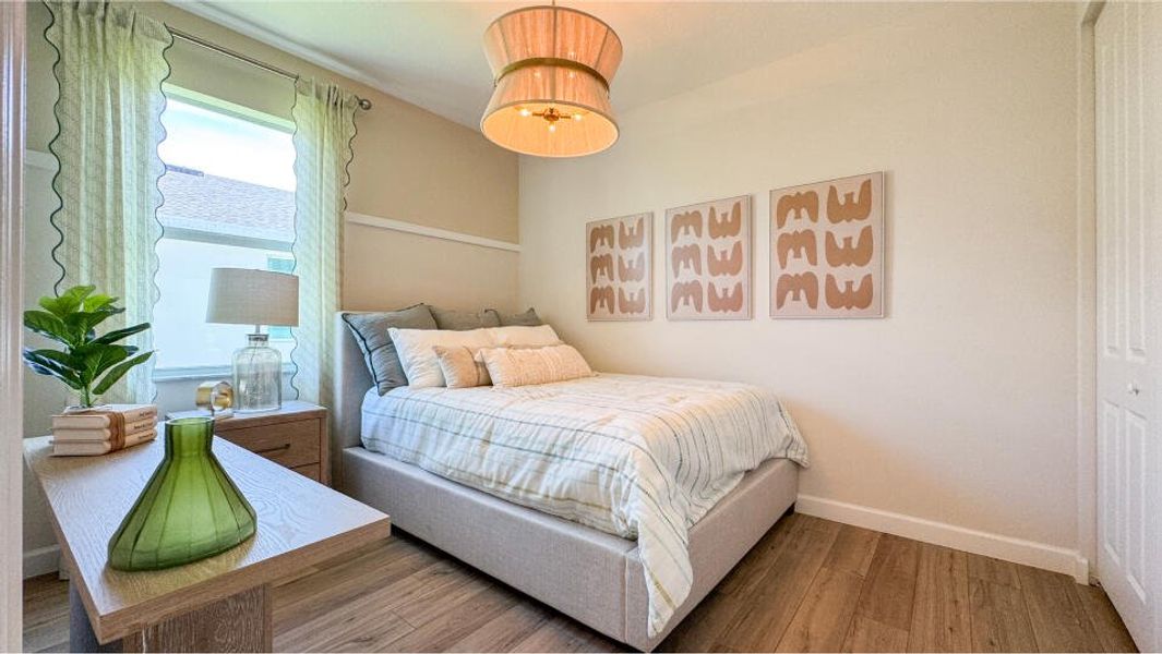 _pic_victoria_bed2_f1_4_30_25[1]