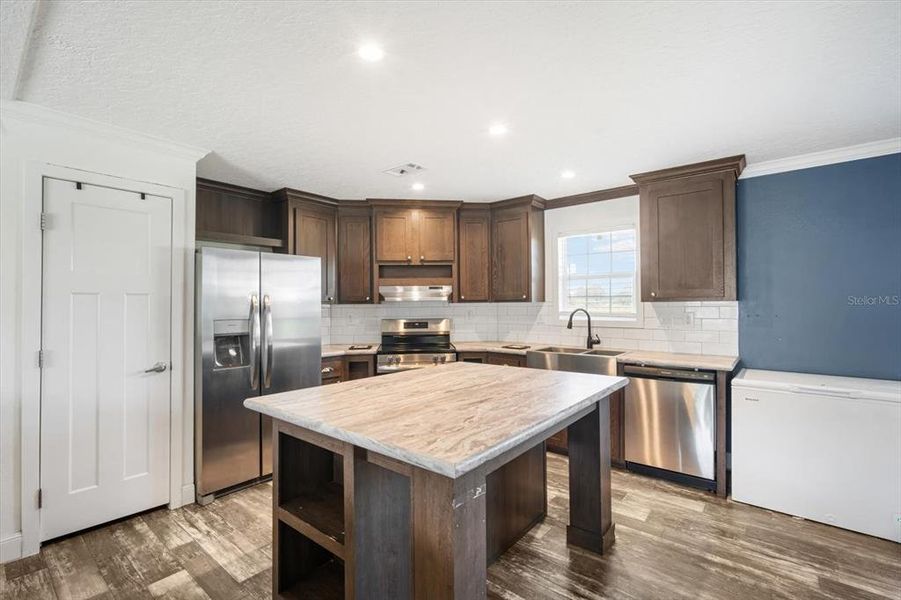 Furnished interior view inside a new home in , Wauchula (Image 8).