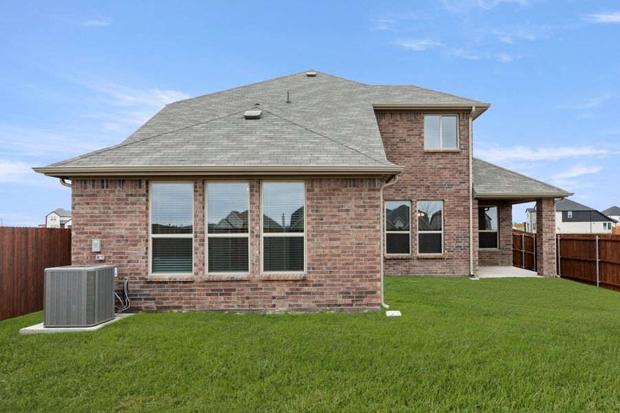 Front exterior of a new home in Mercer Meadows, Royse City, TX, highlighting curb appeal (Image 27). Front exterior of a new home in Mercer Meadows, Royse City, TX, highlighting curb appeal (Image 27).