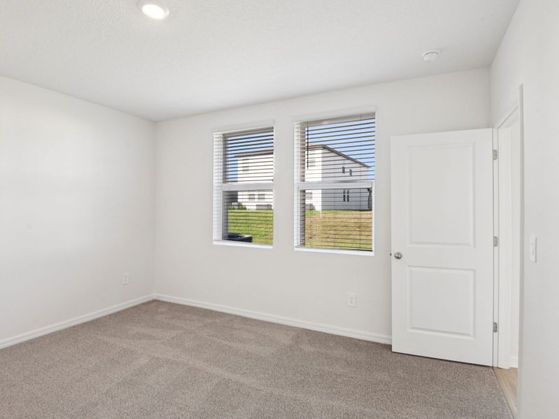 Spacious, unfurnished interior of a new home in Leyland Preserve - Premier Series, Brooksville (Image 8).