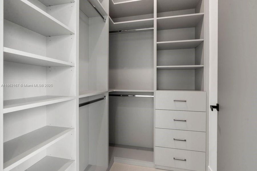 Image 42 of a home in .