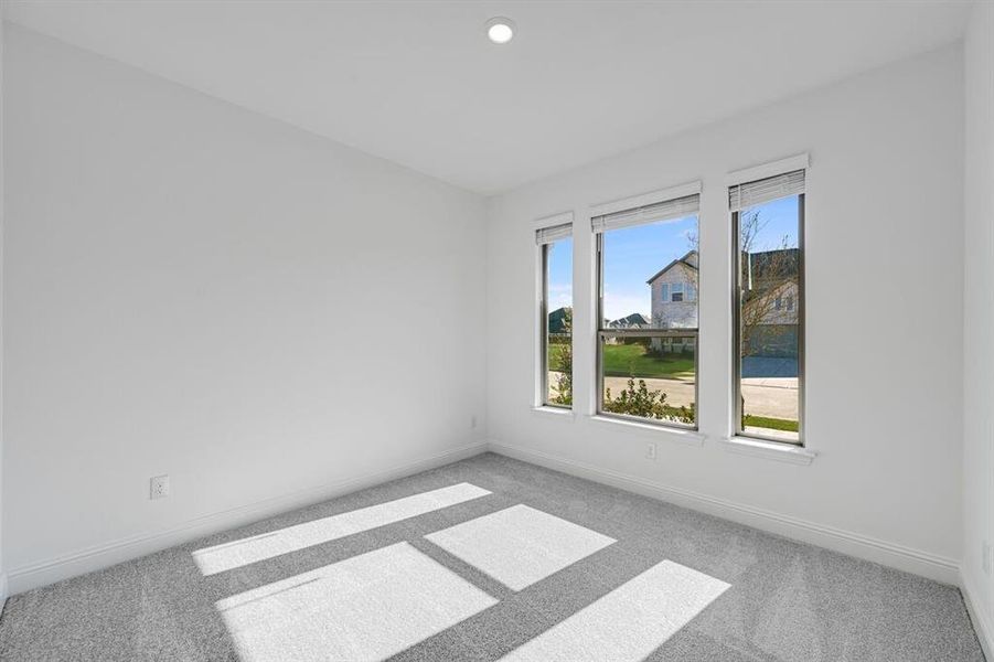 1416 Chestnut Gardens ~ Ready Now