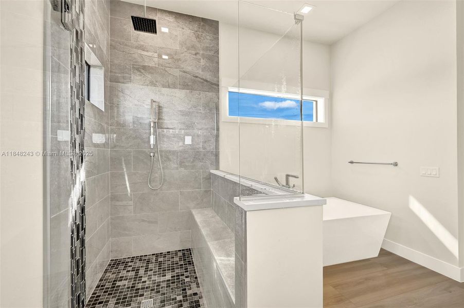 Furnished interior view inside a new home in , Cape Coral (Image 28). Furnished interior view inside a new home in , Cape Coral (Image 28).