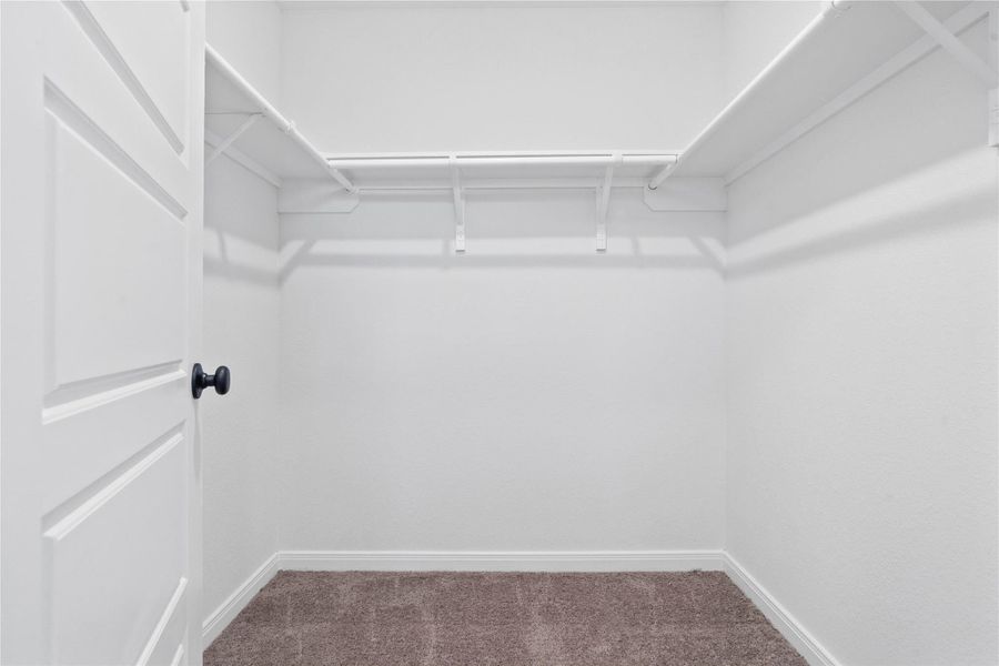 Spacious, unfurnished interior of a new home in Olympia Falls, Fresno (Image 20). Spacious, unfurnished interior of a new home in Olympia Falls, Fresno (Image 20).