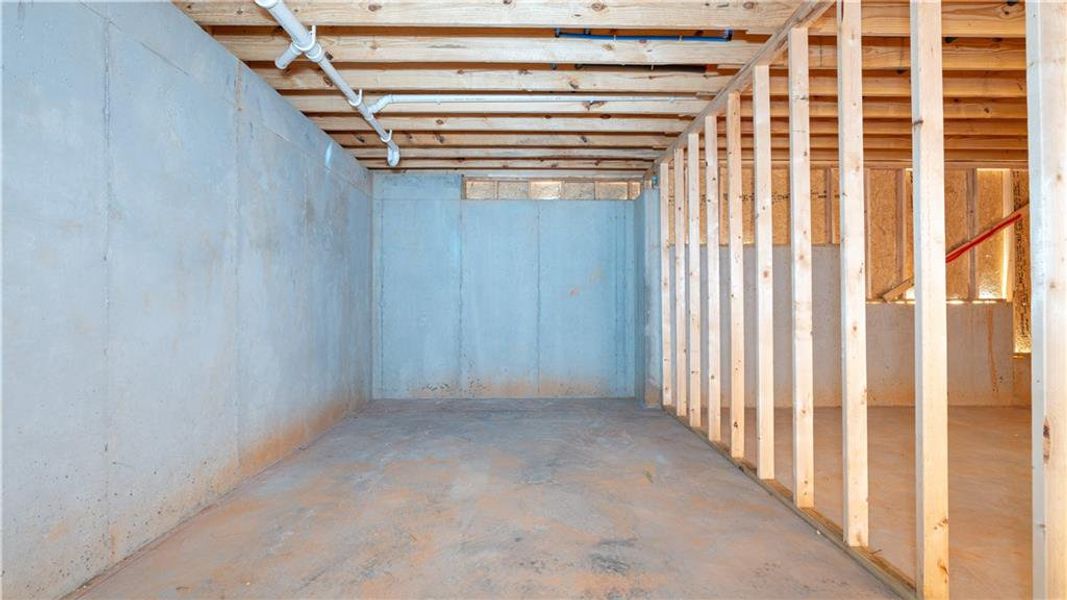 Spacious, unfurnished interior of a new home in , Carrollton (Image 42).