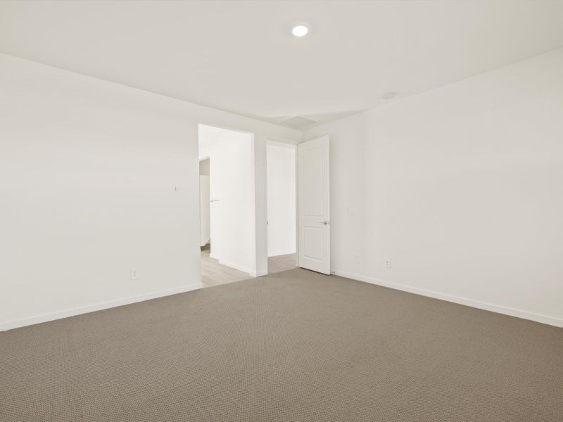 Spacious, unfurnished interior of a new home in Mesquite Mountain Ranch at Frontera, Surprise (Image 11).