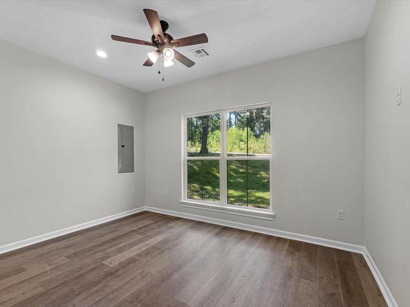 Spacious, unfurnished interior of a new home in , Brookeland (Image 18).