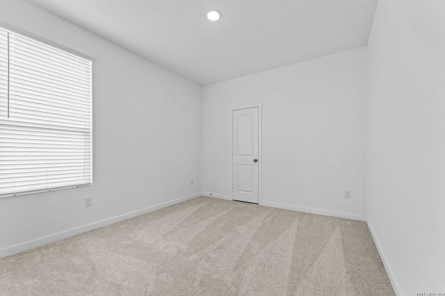 Spacious, unfurnished interior of a new home in Legacy Point, Von Ormy (Image 19).