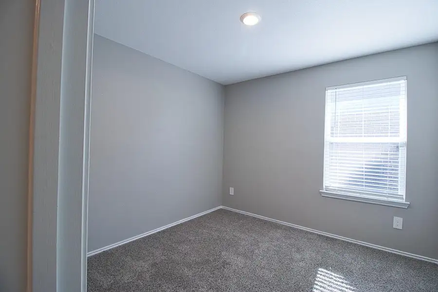 Spacious, unfurnished interior of a new home in Central Park, Texas City (Image 10). Spacious, unfurnished interior of a new home in Central Park, Texas City (Image 10).