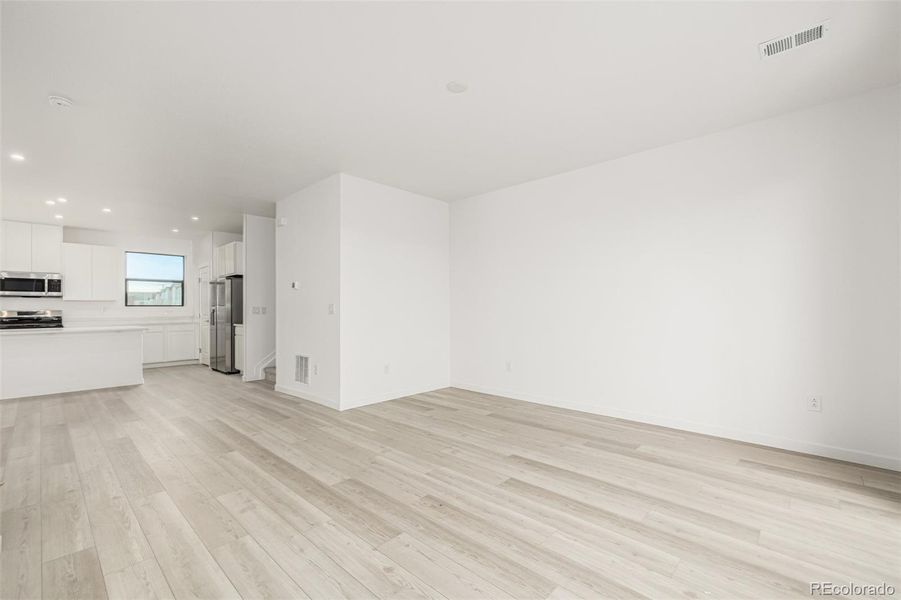 Spacious, unfurnished interior of a new home in , Denver (Image 21).