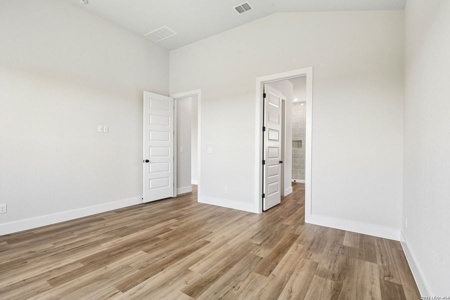 Spacious, unfurnished interior of a new home in Weltner Farms 60’s, New Braunfels (Image 30). Spacious, unfurnished interior of a new home in Weltner Farms 60’s, New Braunfels (Image 30).