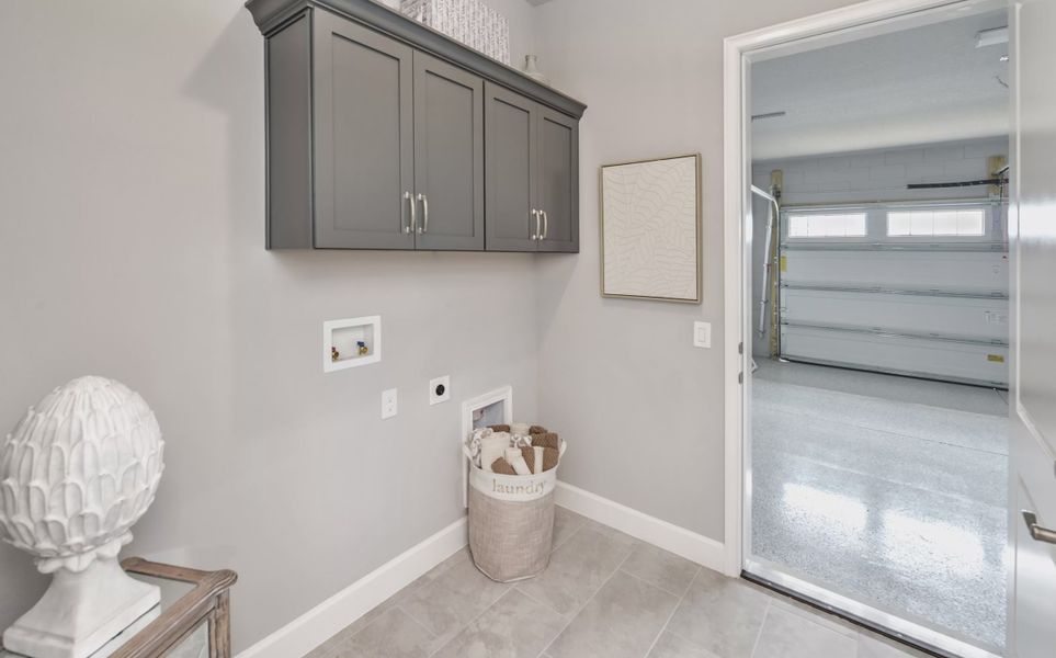 Furnished interior view inside a new home in Woodhaven, Port Orange (Image 26). Furnished interior view inside a new home in Woodhaven, Port Orange (Image 26).