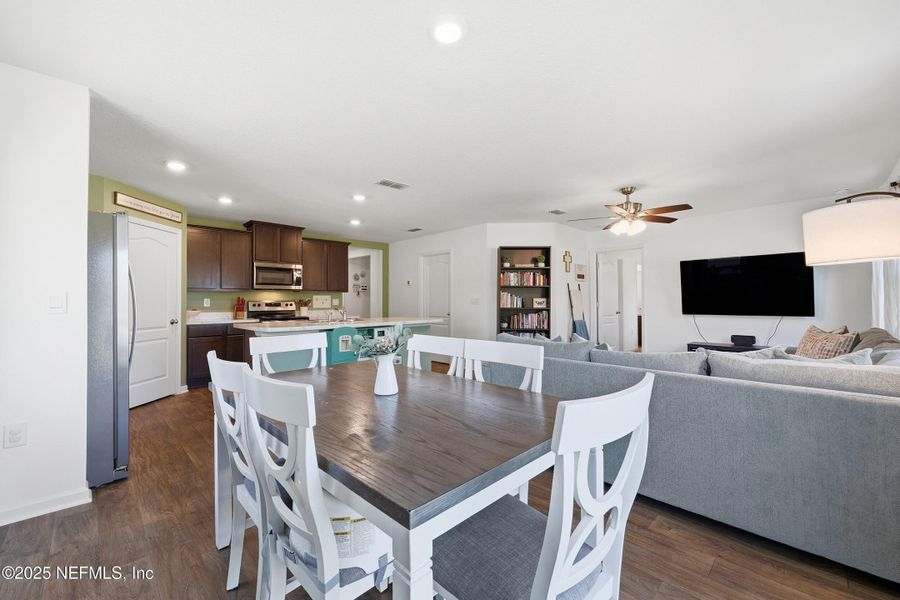 Furnished interior view inside a new home in Willow Springs, Green Cove Springs (Image 12).