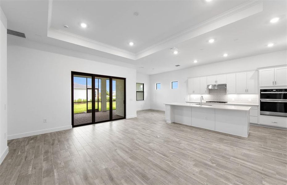 Spacious, unfurnished interior of a new home in Del Webb Catalina, Lakewood Ranch (Image 18). Spacious, unfurnished interior of a new home in Del Webb Catalina, Lakewood Ranch (Image 18).
