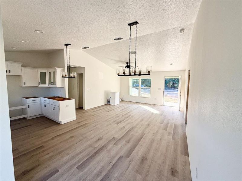 Spacious, unfurnished interior of a new home in , Ocala (Image 3).