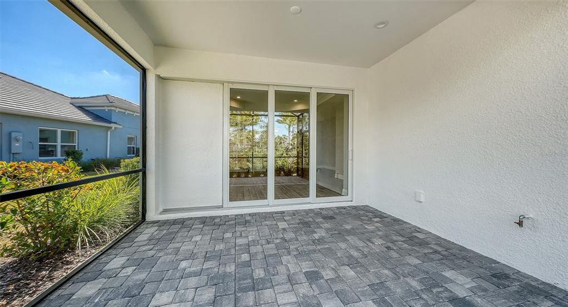 Exterior details and patio area of a home in , Venice (Image 21).