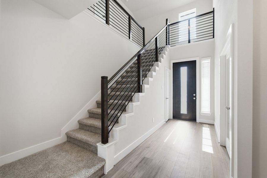 Spacious, unfurnished interior of a new home in Lago Mar, Texas City (Image 20). Spacious, unfurnished interior of a new home in Lago Mar, Texas City (Image 20).