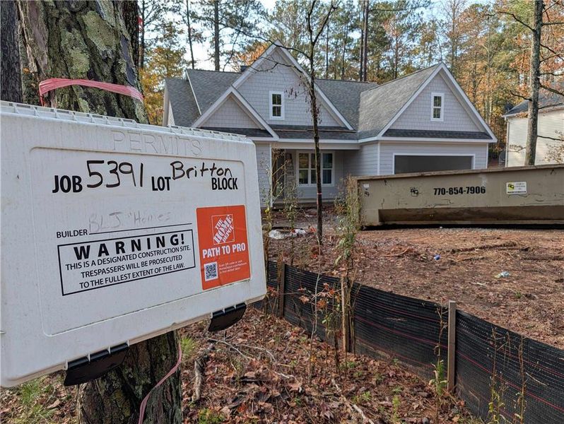 Exterior details and patio area of a home in , Villa Rica (Image 29).