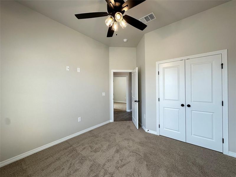 Spacious, unfurnished interior of a new home in , Lorena (Image 15).