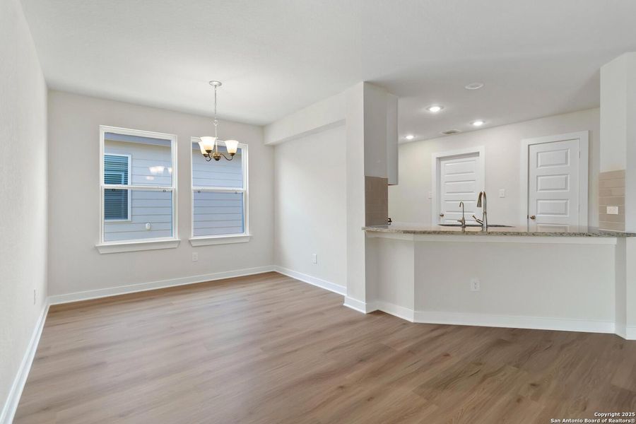 Spacious, unfurnished interior of a new home in Willow Point, San Antonio (Image 16). Spacious, unfurnished interior of a new home in Willow Point, San Antonio (Image 16).