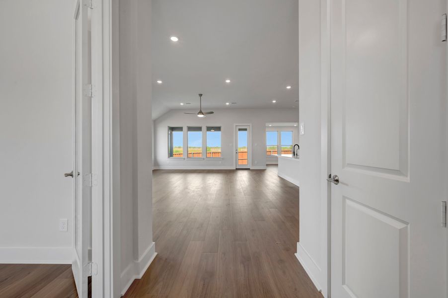 Spacious, unfurnished interior of a new home in LaPrelle, Fort Worth (Image 14).