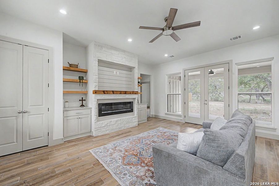 Furnished interior view inside a new home in , Wimberley (Image 11).