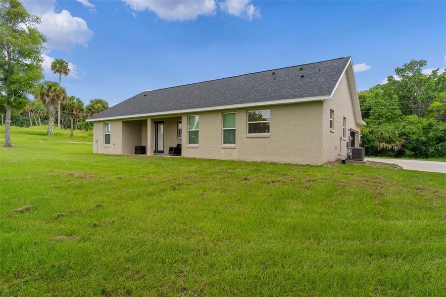 Exterior details and patio area of a home in , Ocala (Image 26).