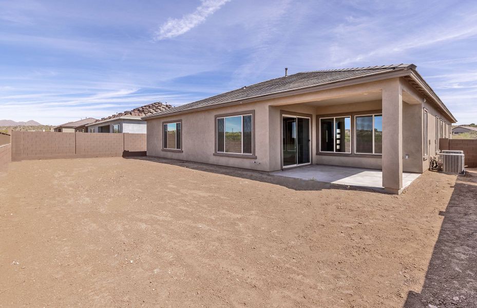 Exterior details and patio area of a home in Vistoso Canyon Estates, Oro Valley (Image 4).