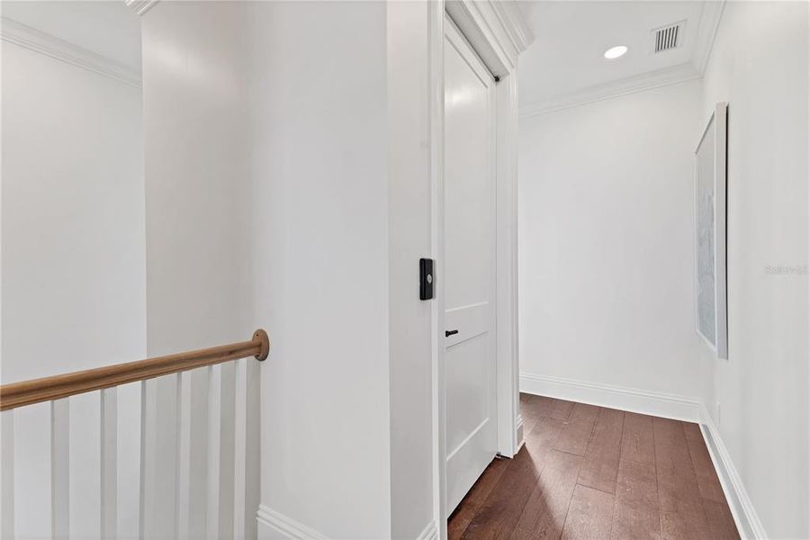 Spacious, unfurnished interior of a new home in , Boca Grande (Image 61).