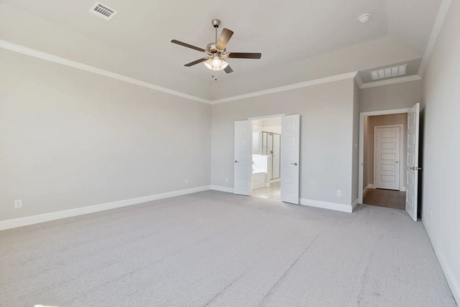 Image 77 representing the Concept 2373 by Landsea Homes in Coyote Crossing, Godley, TX. Image 77 representing the Concept 2373 by Landsea Homes in Coyote Crossing, Godley, TX.