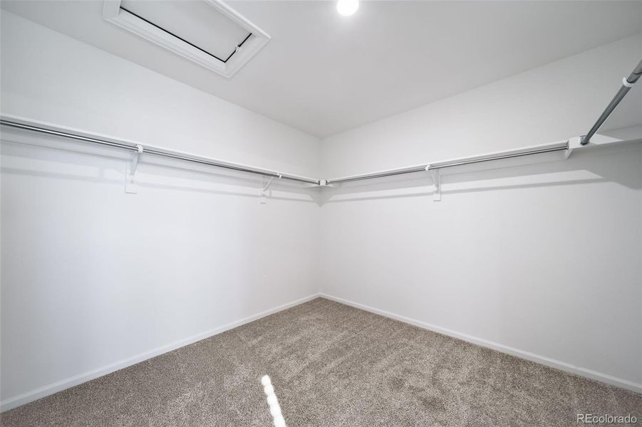 Spacious, unfurnished interior of a new home in , Aurora (Image 19).