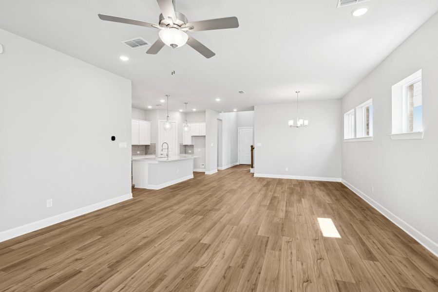 Spacious, unfurnished interior of a new home in Riceland 50’ Alley Load Homesites, Mont Belvieu (Image 16).