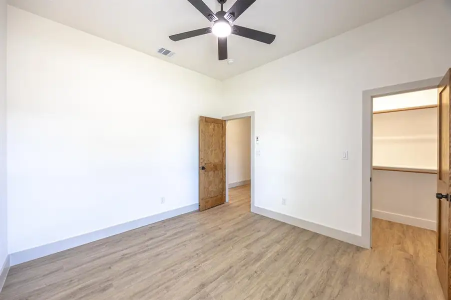 Spacious, unfurnished interior of a new home in , Fort Worth (Image 20). Spacious, unfurnished interior of a new home in , Fort Worth (Image 20).