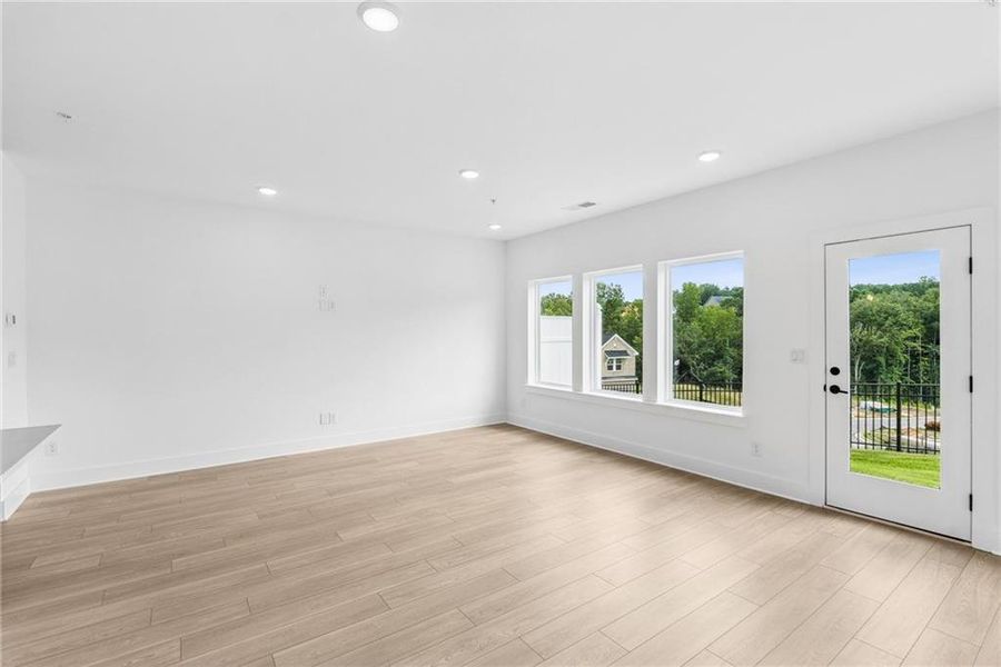 Spacious, unfurnished interior of a new home in Grandview Terrace, Canton (Image 11).
