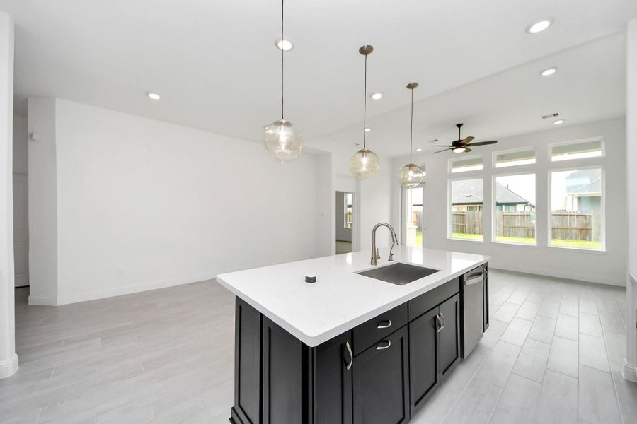 Furnished interior view inside a new home in , Missouri City (Image 5).