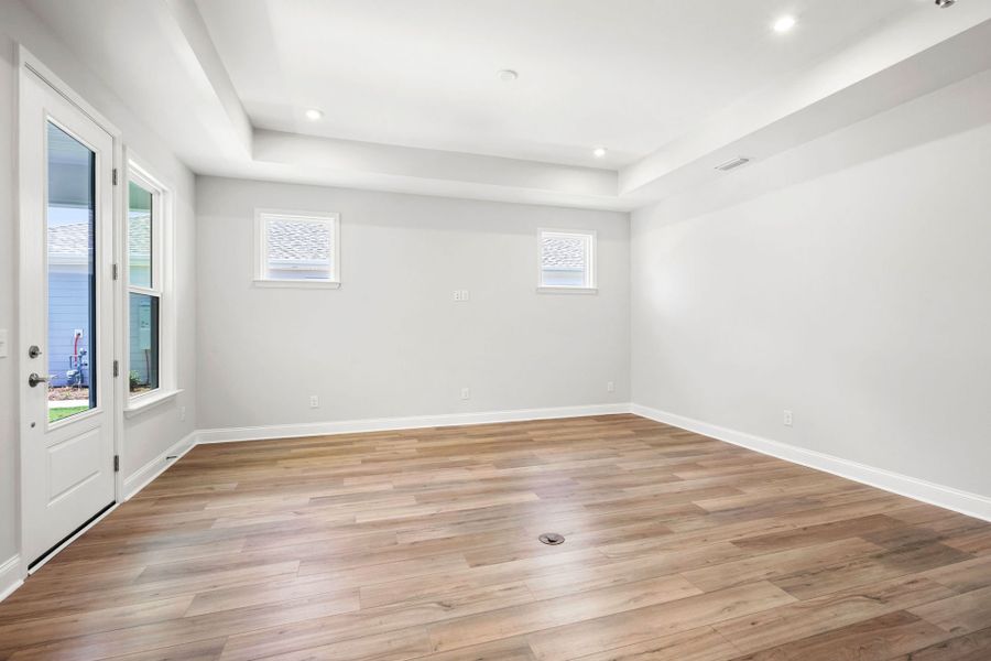 Spacious, unfurnished interior of a new home in Sun City Hilton Head, Bluffton (Image 11).