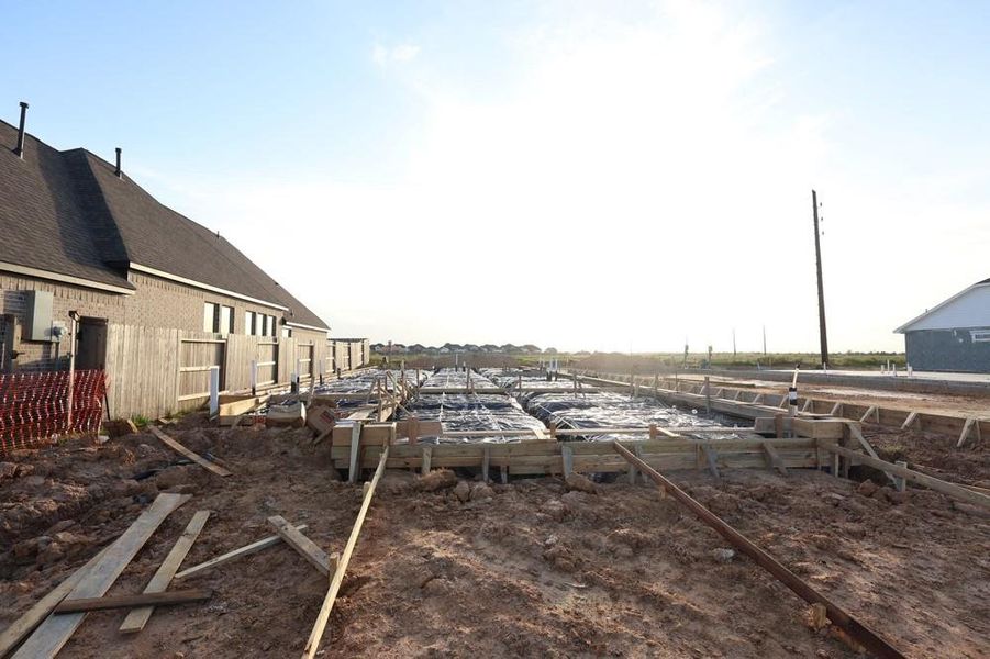 Every foundation at DWH is engineered and it’s inspected three times! We do not do “batch” testing. Rest easy knowing your foundation comes with a 10 year warranty. Every foundation at DWH is engineered and it’s inspected three times! We do not do “batch” testing. Rest easy knowing your foundation comes with a 10 year warranty.