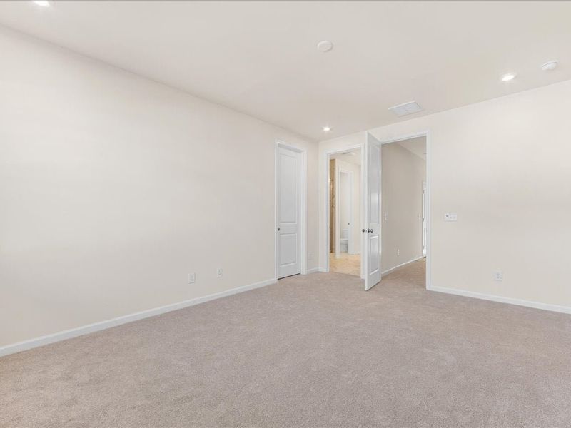 Spacious, unfurnished interior of a new home in Fifteen 15 Cannon, Charlotte (Image 23).