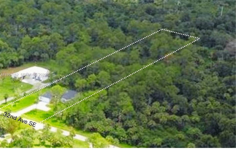 Natural landscape and outdoor views near  in Naples (Image 49).