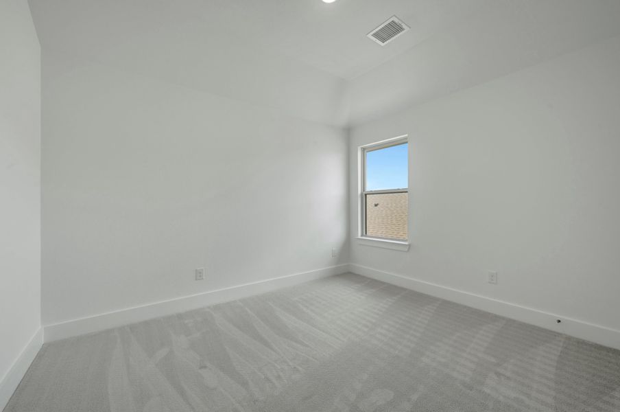 Spacious, unfurnished interior of a new home in Painted Tree, McKinney (Image 26).