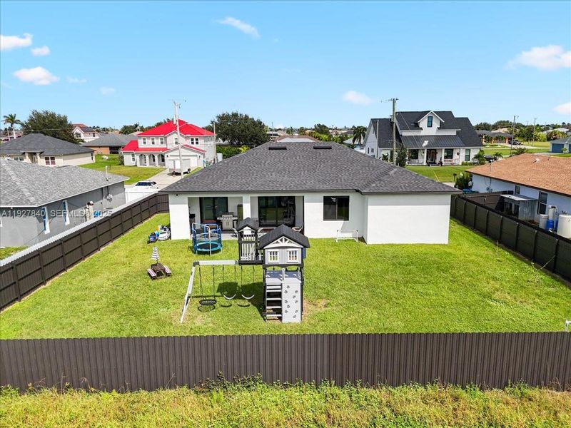 Exterior details and patio area of a home in , Cape Coral (Image 3). Exterior details and patio area of a home in , Cape Coral (Image 3).