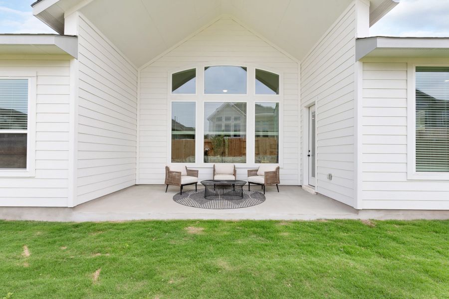 Exterior details and patio area of a home in Broken Oak, Georgetown (Image 3).