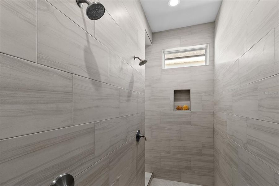 Close-up of interior finishes inside a home in Oakmont, Gainesville (Image 18). Close-up of interior finishes inside a home in Oakmont, Gainesville (Image 18).