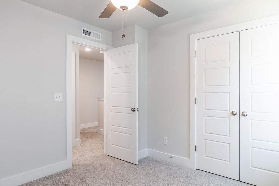 Spacious, unfurnished interior of a new home in Vaughan Farms, Angier (Image 25).