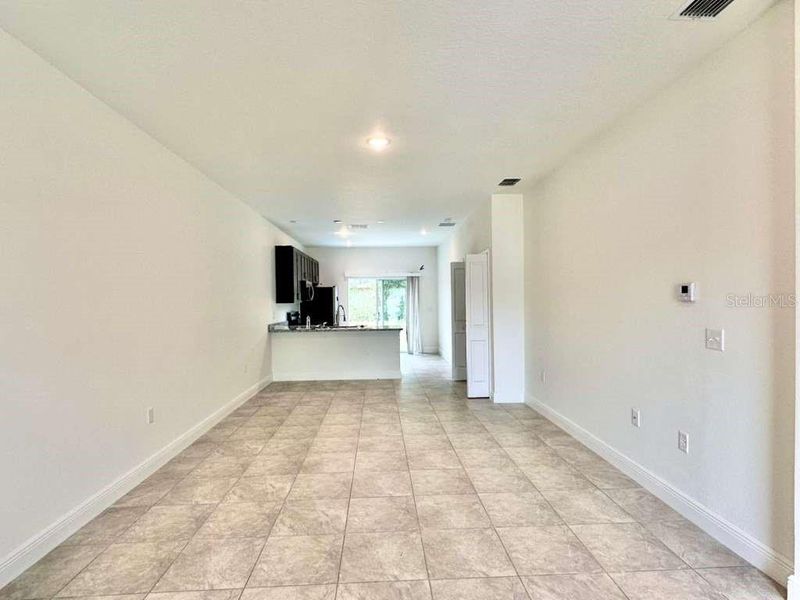 Spacious, unfurnished interior of a new home in , Ocala (Image 33).