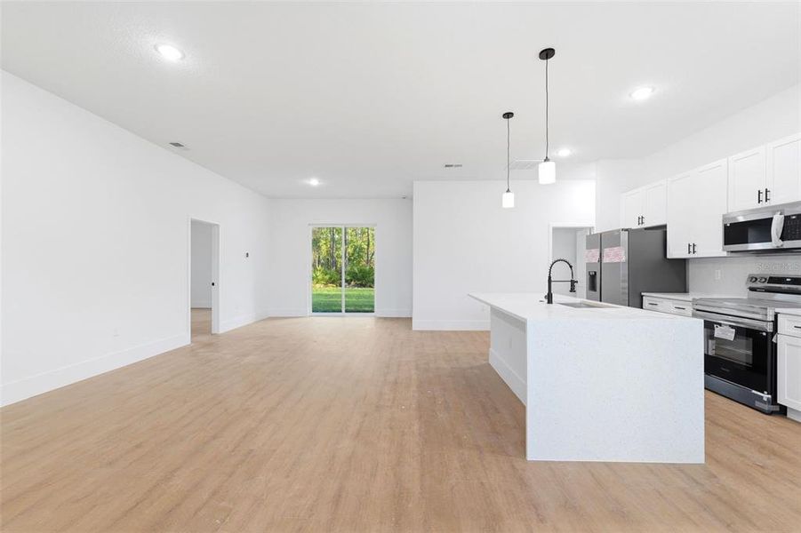 Spacious, unfurnished interior of a new home in , Dunnellon (Image 15). Spacious, unfurnished interior of a new home in , Dunnellon (Image 15).