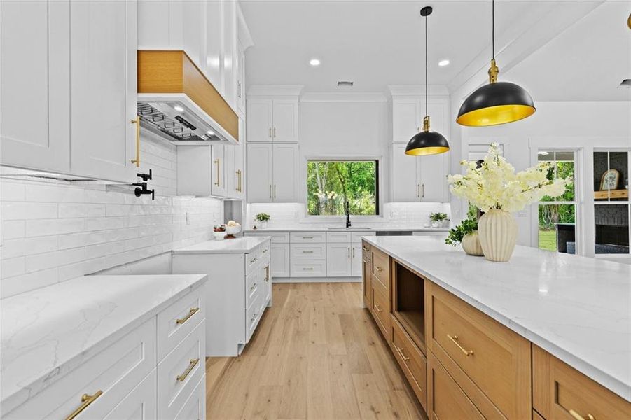 Furnished interior view inside a new home in , Monroe (Image 13).