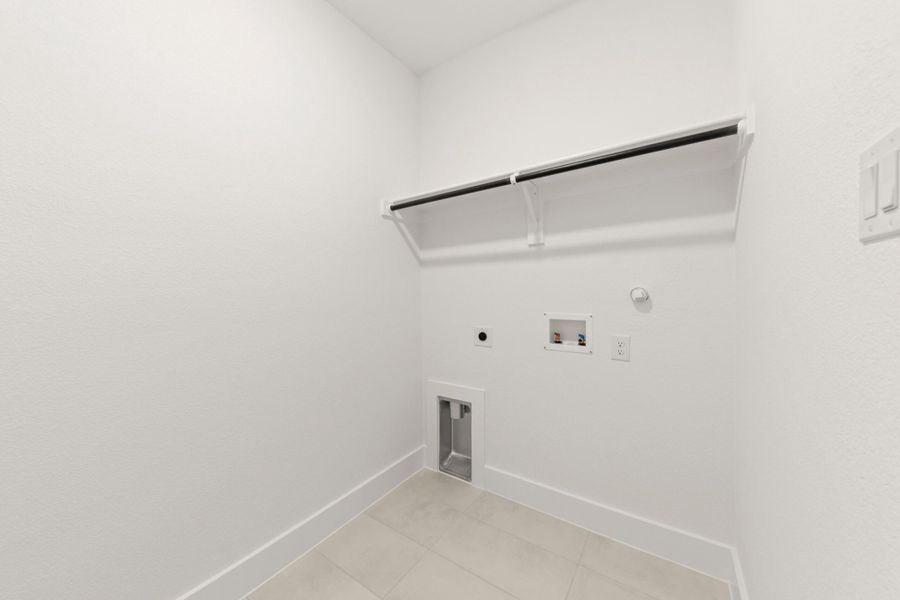 Spacious, unfurnished interior of a new home in Inspiration Collection at Union Park, Little Elm (Image 27). Spacious, unfurnished interior of a new home in Inspiration Collection at Union Park, Little Elm (Image 27).