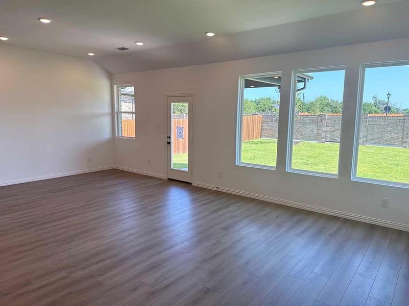 Spacious, unfurnished interior of a new home in Meadow Park, Melissa (Image 27). Spacious, unfurnished interior of a new home in Meadow Park, Melissa (Image 27).